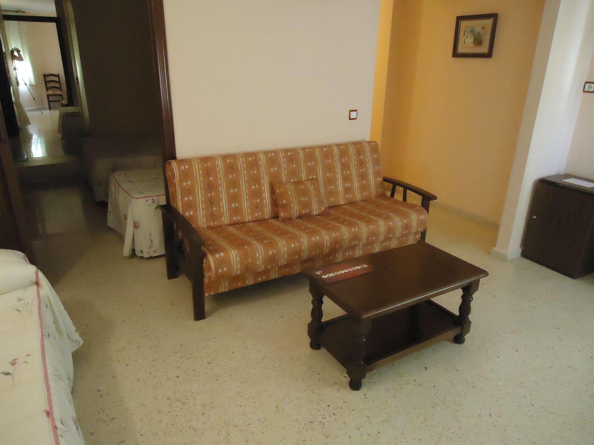 Hotel Velis Velez Malaga Esterno foto